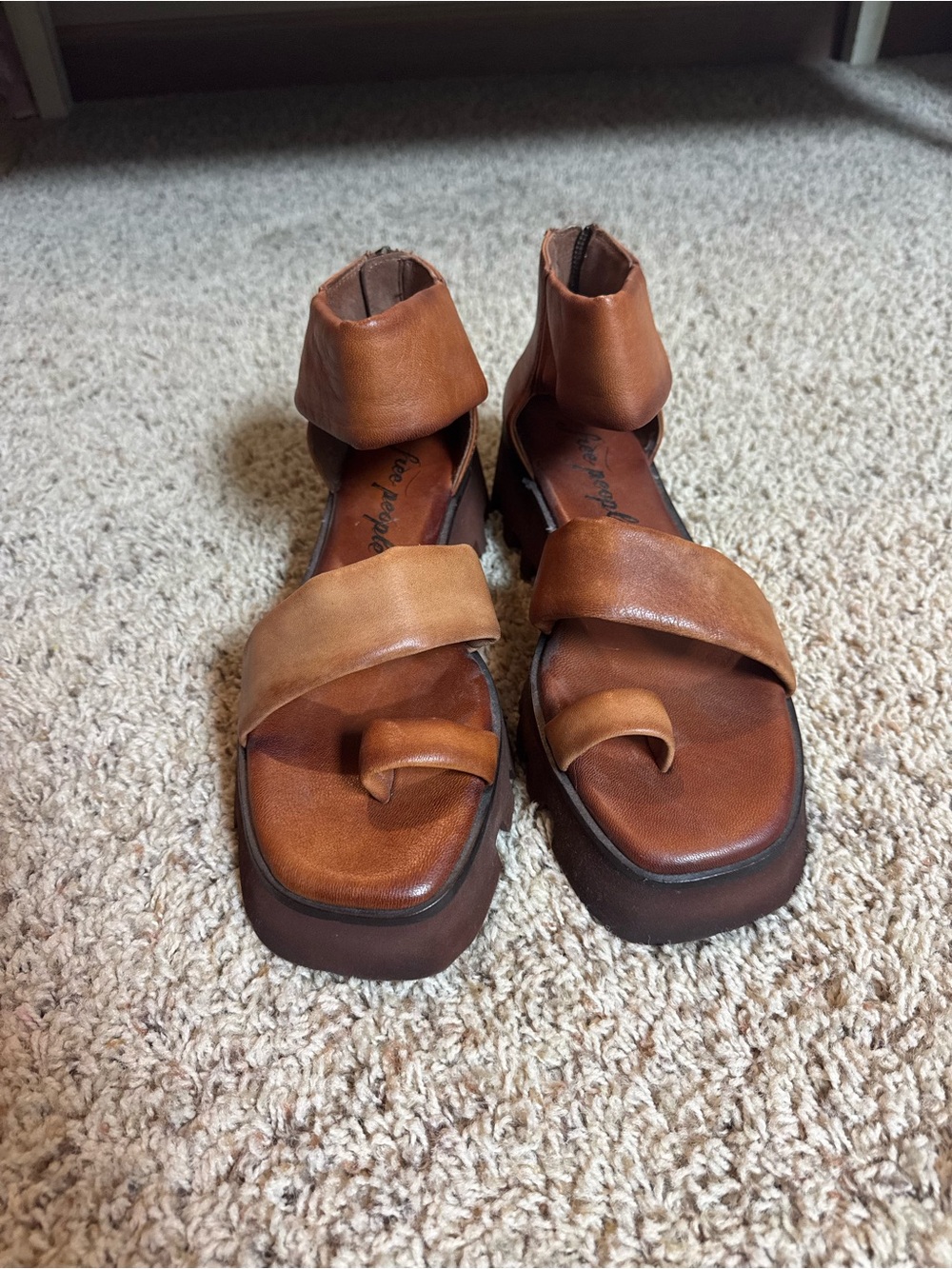 Free People Tan Brown Leather Toe-Loop Sandals with Ankle Cuff